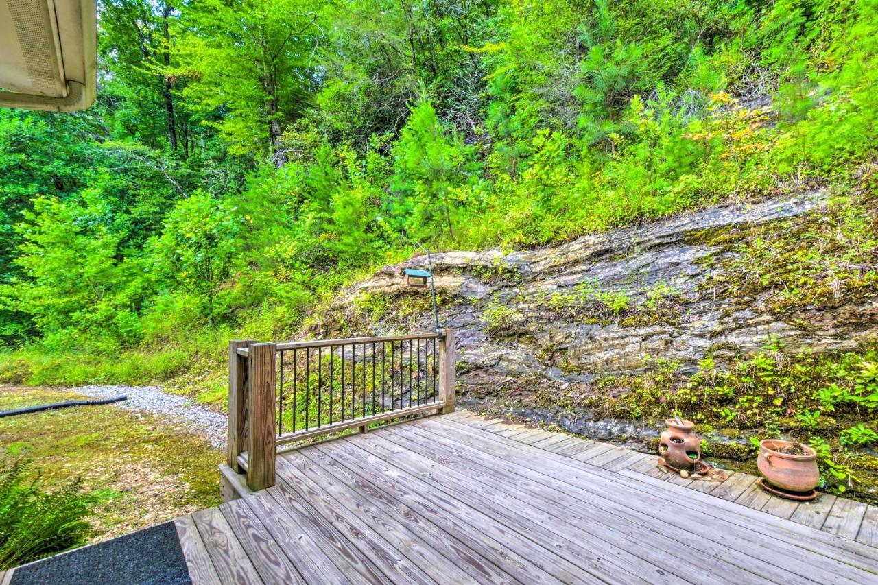 Cozy Riverside Dahlonega Home With Kayaks And Fire Pit Exterior photo